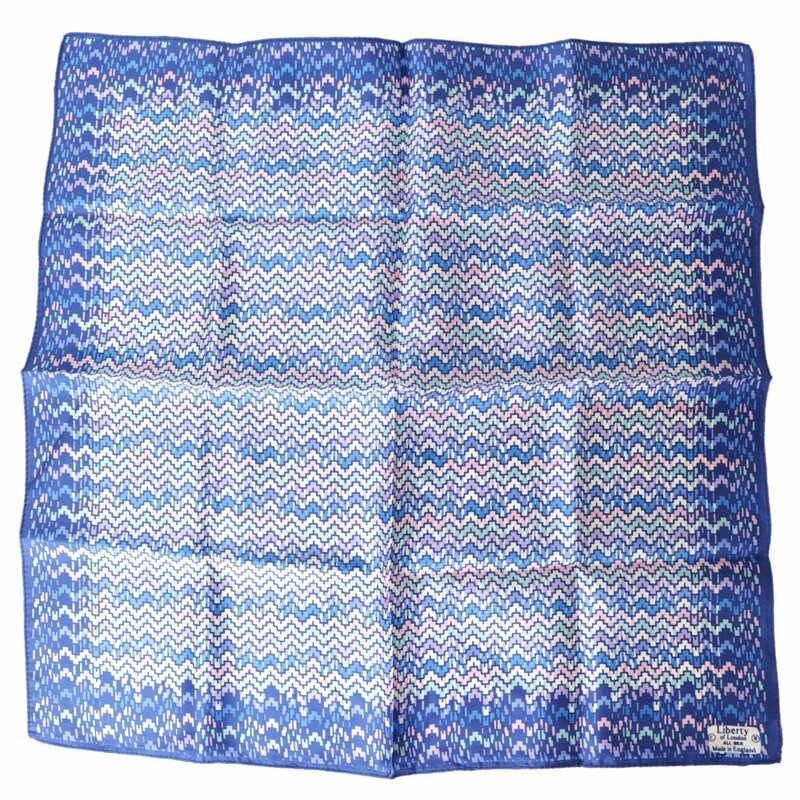【中古】 Liberty of London スカーフ ブルー シルク100％ 44×44(cm) NT 美品 Aランク