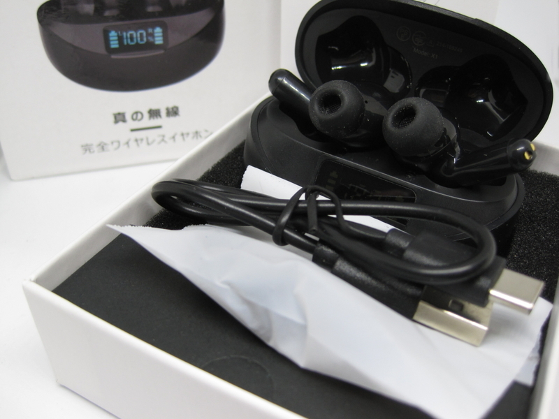 ☆★JUNK★☆ ワイヤレスイヤホン ( Ennice ) X1 充電ケース付 Bluetooth接続&音声出力:未確認(ジャンク)/即決有☆彡