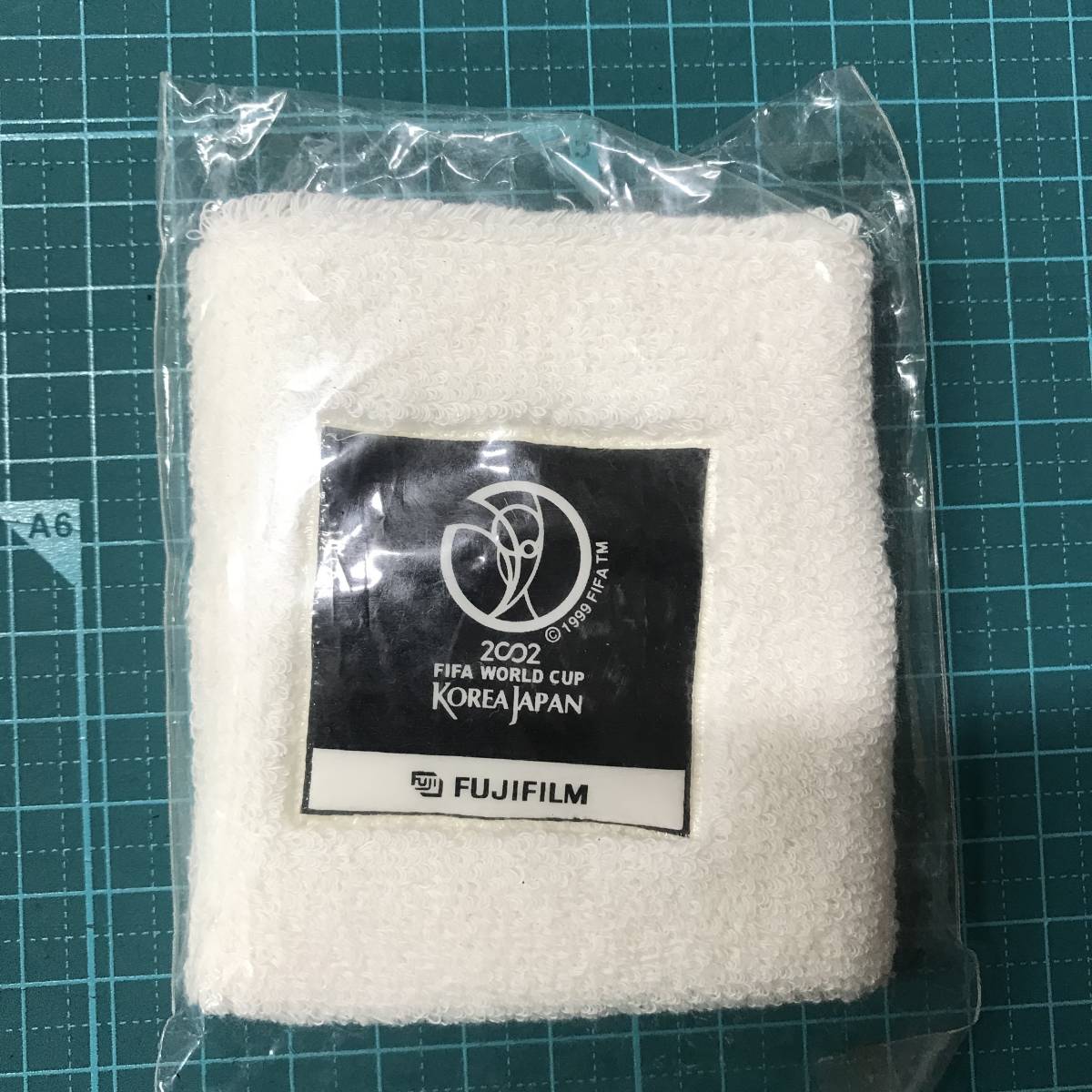 ★ 2002 FIFA WORLD CUP リストバンド フジフィルムロゴ入り 未使用品 R00898