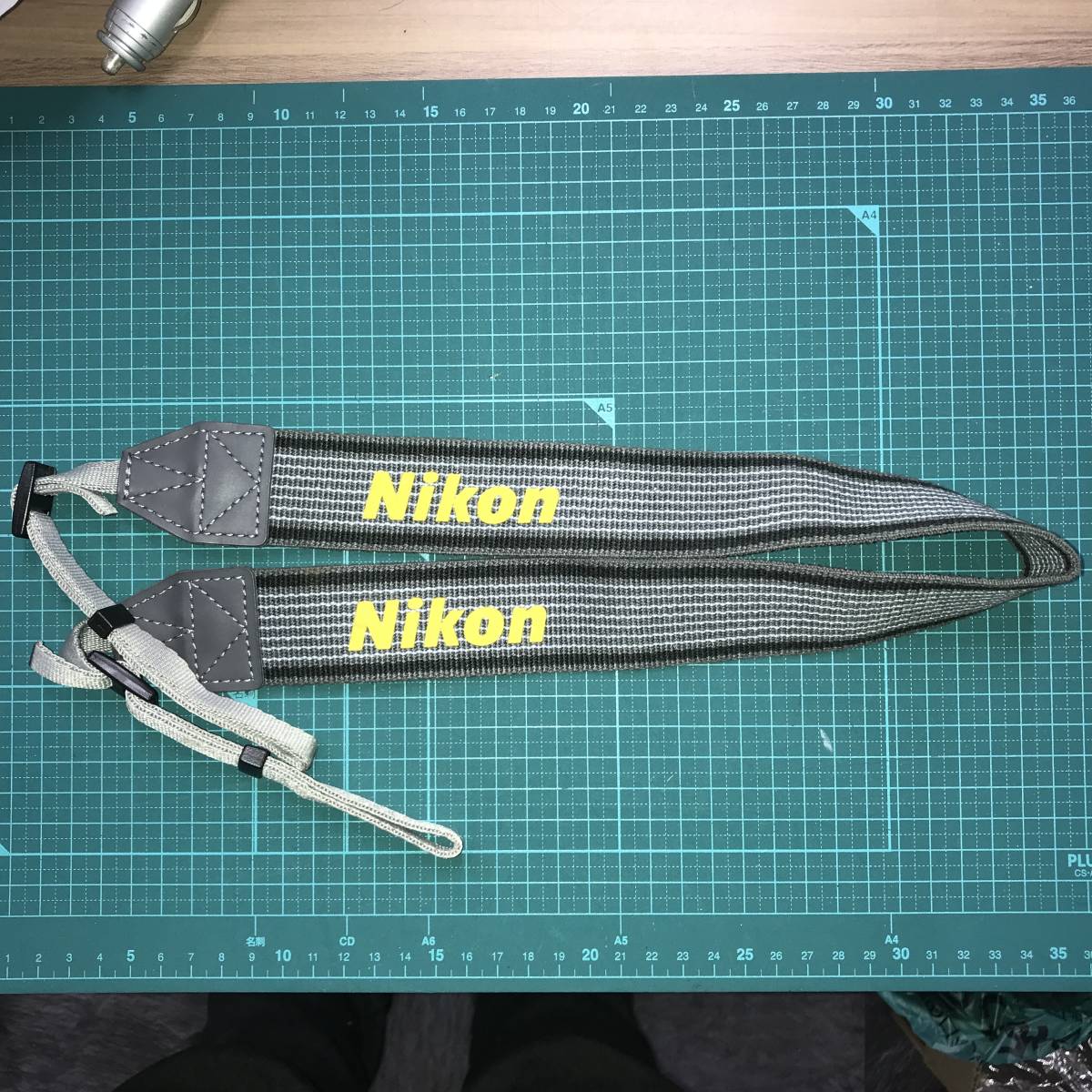 ★ ニコン ロゴ入り カメラストラップ 未使用品 R00944