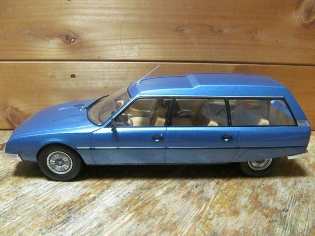 《全国一律送料800円》超希少 １／１８ シトロエンCX ブレイク 薄青色 Citroen CX