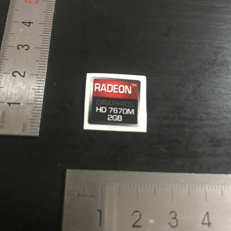 RADEON Gpraphics HD 7670M 2GBパソコンエンブレムロゴコレクションステッカー@2637