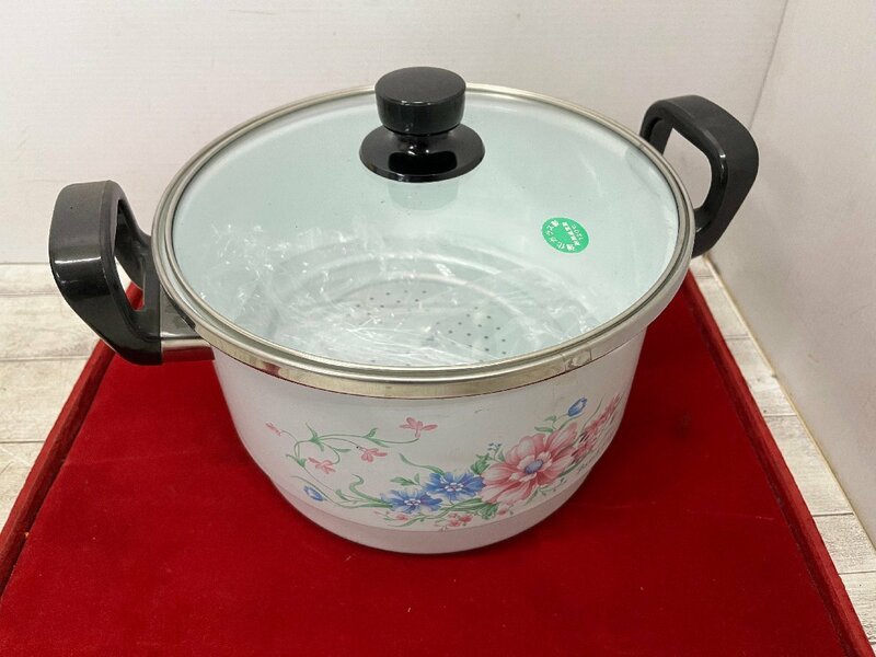 未使用品　昭和レトロ　ホーロー鍋　ほうろう　茹でる　煮込む　蒸す　24ｃｍ　高さ16ｃｍ　容量5.8Ｌ