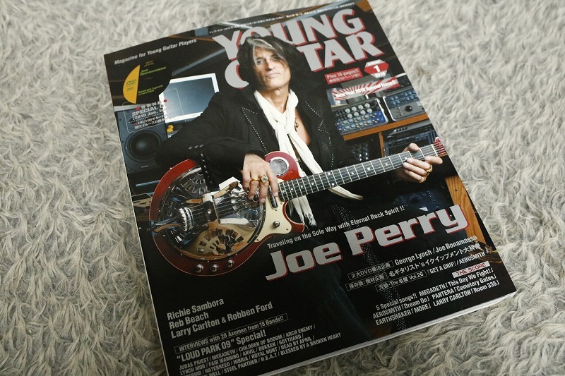 送料185円 ■YOUNG GUITAR ヤング・ギター■ ジョー・ペリー ラウド・パーク09 名ギタリスト機材大辞典 特別付録DVD 2010年1月号〔NG-37〕
