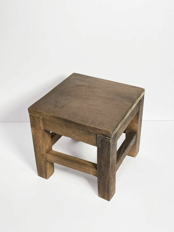 新品 木製 スツール アカシア 四角 椅子 イス ミニ チェア 花台 サイドテーブル 飾り台 置物 飾り インテリア