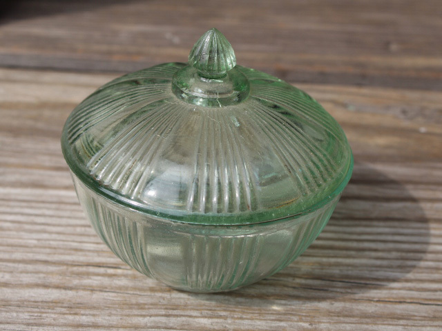 【古い 緑 プレスガラス 蓋付 鉢】菓子器