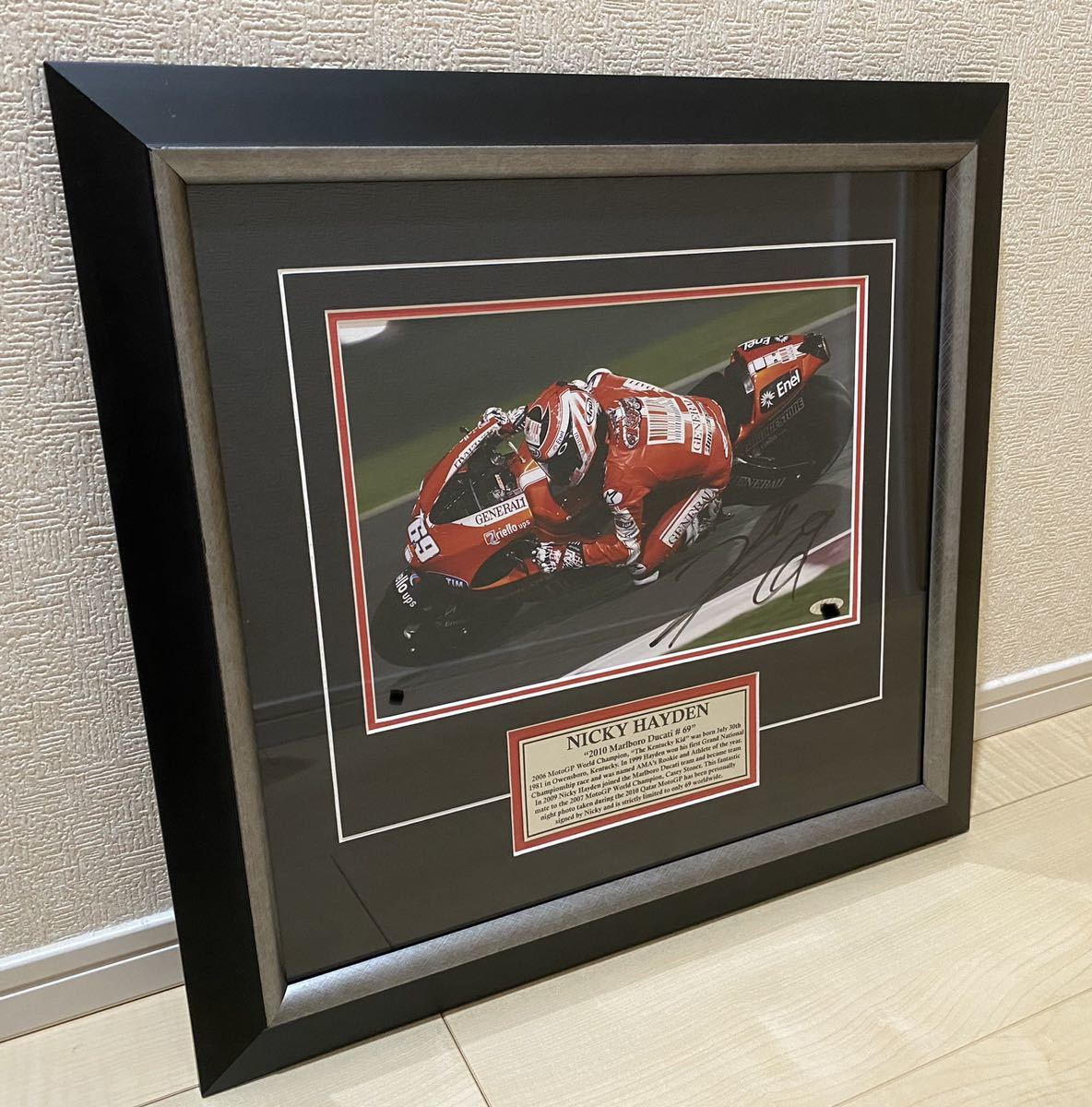 激レア 世界で69個 ニッキー ヘイデン 2010 直筆サイン入りフォト COA付き DUCATI YZR-M1 RC212V MotoGP ロッシ マルケス Nicky Hayden