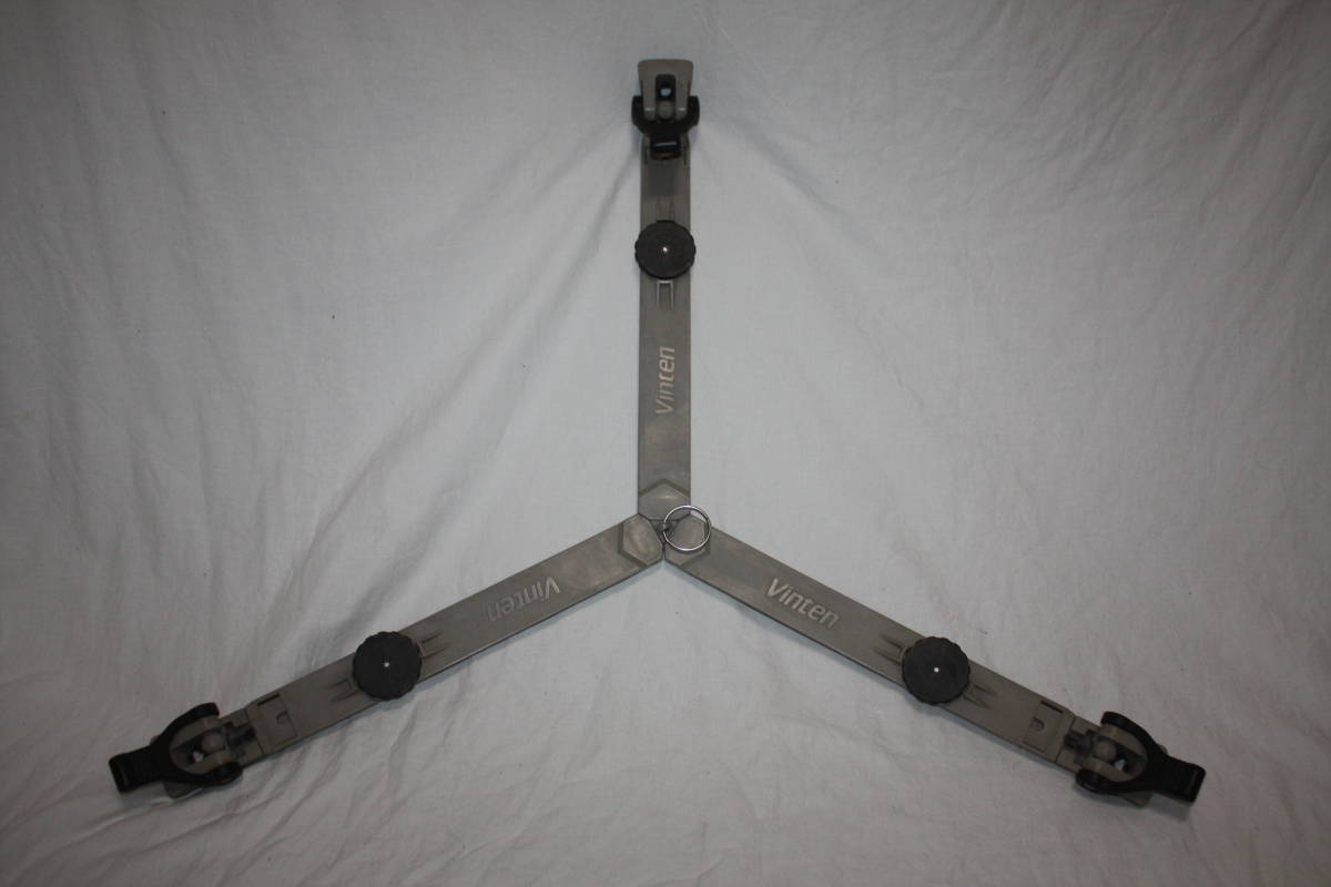 Vinten　Vision10、11、8、6、5、3等用グランドスプレッダー（白）（検：SONY、HXR-、PMW-、HVR-、HDW-、AG-HPX）