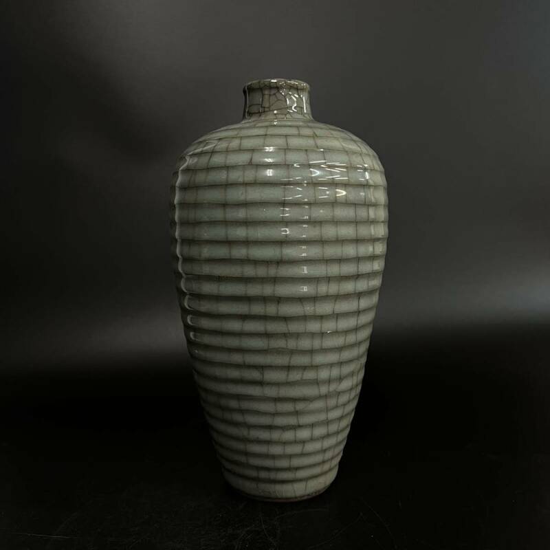 中国 古美術 古玩 官窯 青磁 花生 花瓶 放出品 高さ 24cm