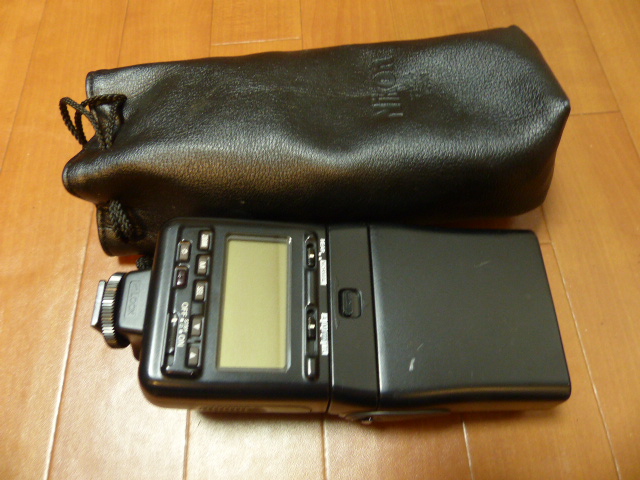 ニコン大型 TTLストロボ SB-24 ケース付