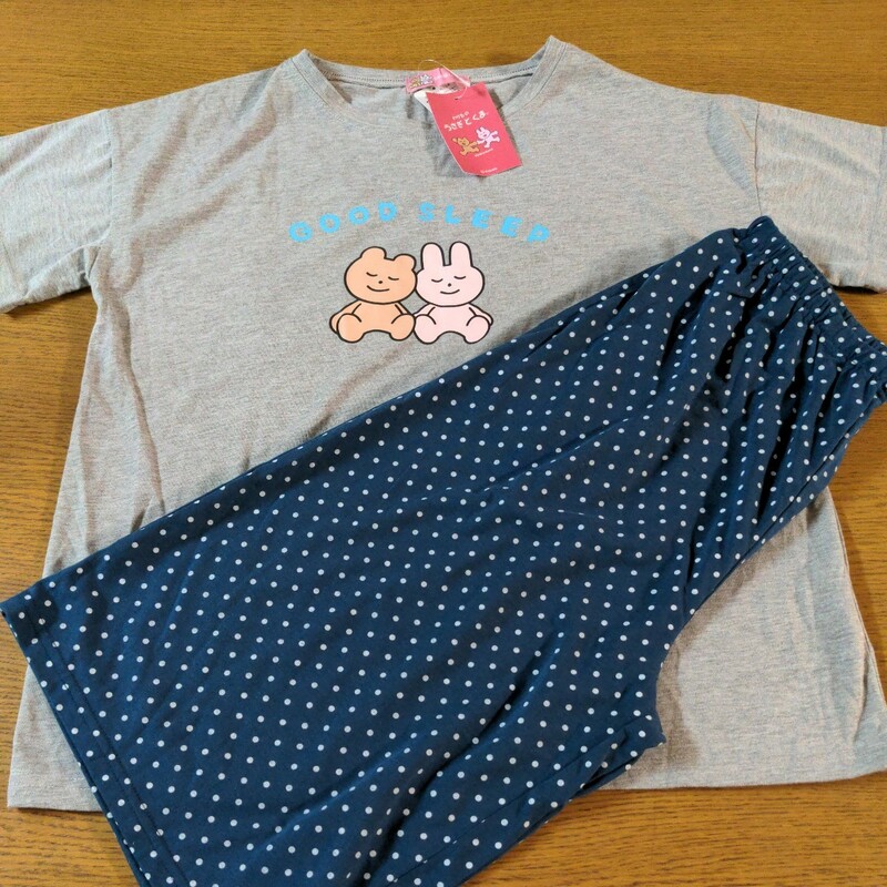 ☆新品☆うさぎとくま☆半袖・半パンツ☆パジャマ☆サイズM☆灰色・水玉柄☆女性用☆No.403