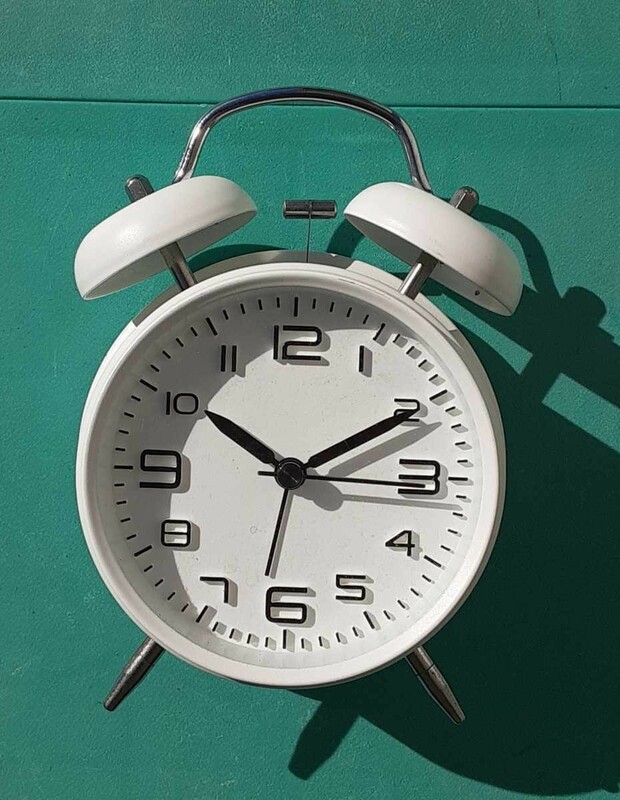 目覚まし時計 アナログ 置き時計 ツインベル 白 ホワイト シンプル インテリア