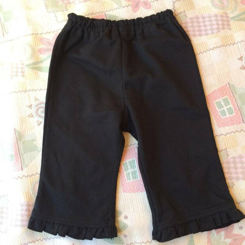 女の子パンツ 子供服 黒いパンツ　短いパンツ　フリル 夏 95ｃｍ　中古　美品　 