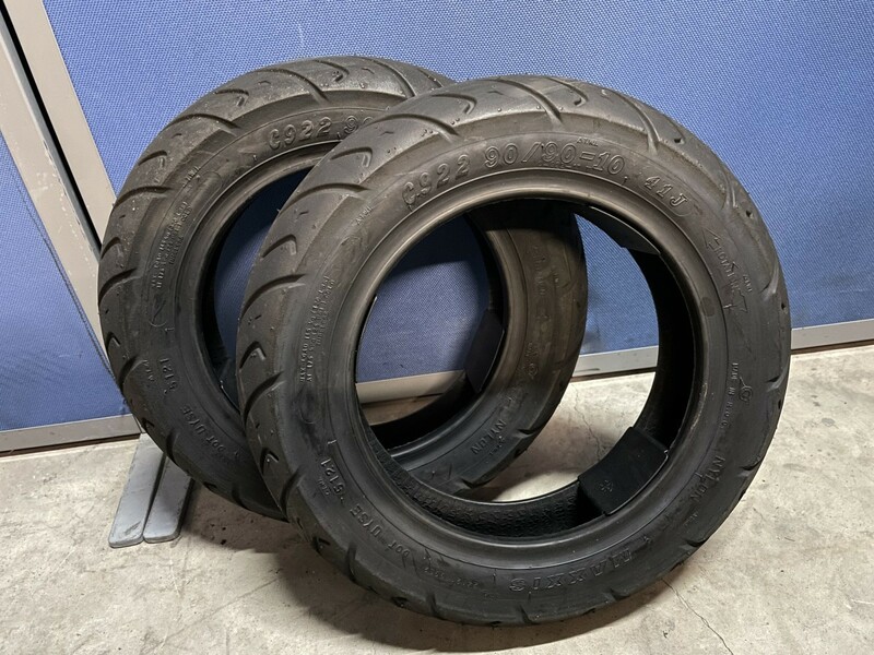 未使用保管品　MAXXIS 2021年製　C922 90/90-10 41J YAMAHA VINO/JOG純正採用　2本SET (3)