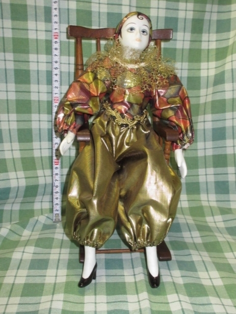 稀少 即決33㎝ 昭和レトロ ドールチェア・ピエロ ビスクドール・ロッキングチェア・アンティークドール 西洋 人形 フィギュア 揺り椅子付き