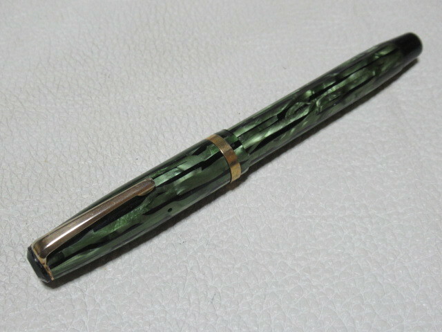■希少 美品 1930年代後半 アメリカ製！ウェアエバー WEAREVER De Luxe セルロイド製(黒と緑螺鈿柄の模様)万年筆 ペン先/ニブを挟むタイプ