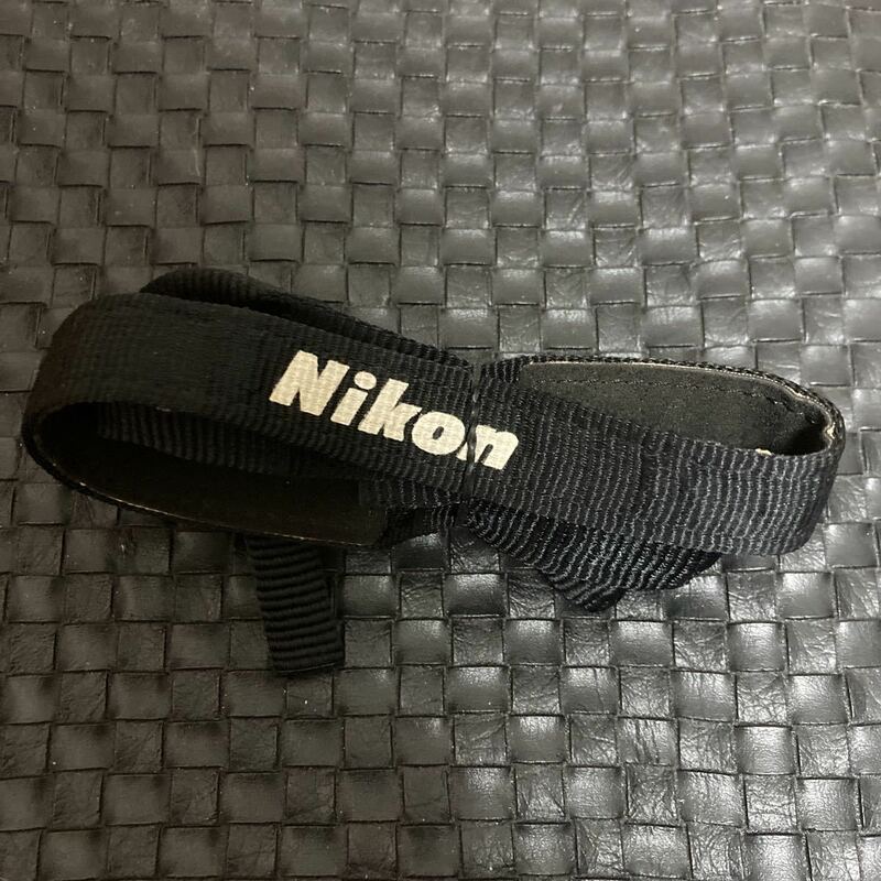 【送料無料】Nikon 純正ストラップ 幅1.8cm 無地 黒(ブラック)　ニコン 細ストラップ　2