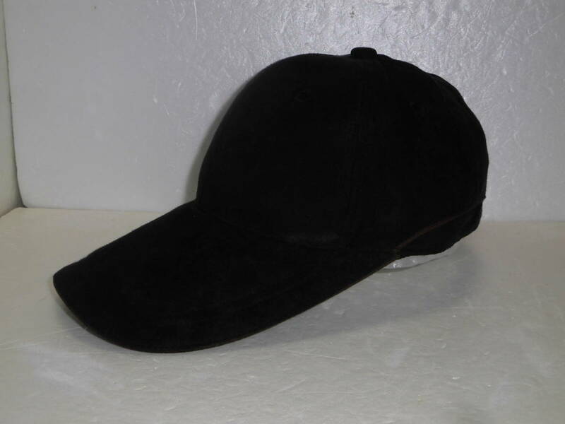 未使用 ロングツバ キャップ 55~57 小さめ 黒 帽子（ ポリエステルスエード調　ベルベット風　ベロア風 ）マイカル (MYCAL)　長いツバ