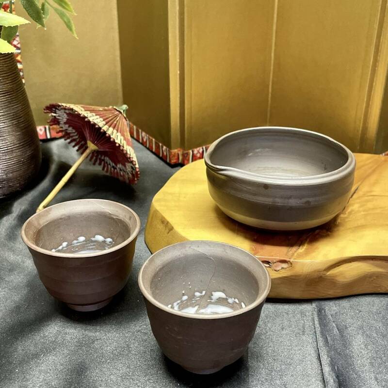 r141 茶器3点セット 和食器 湯さまし 湯呑み２客 カップ 工芸品 陶芸 シンプルで上品 質感が良く使い込むほどに味わいが出てくる和食器
