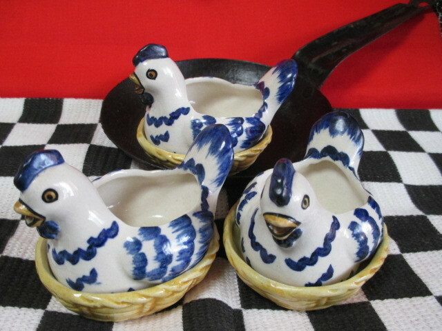 ★鶏　エッグスタンド　陶器　3個セット 白　青　籠　鳥の巣　新品美品