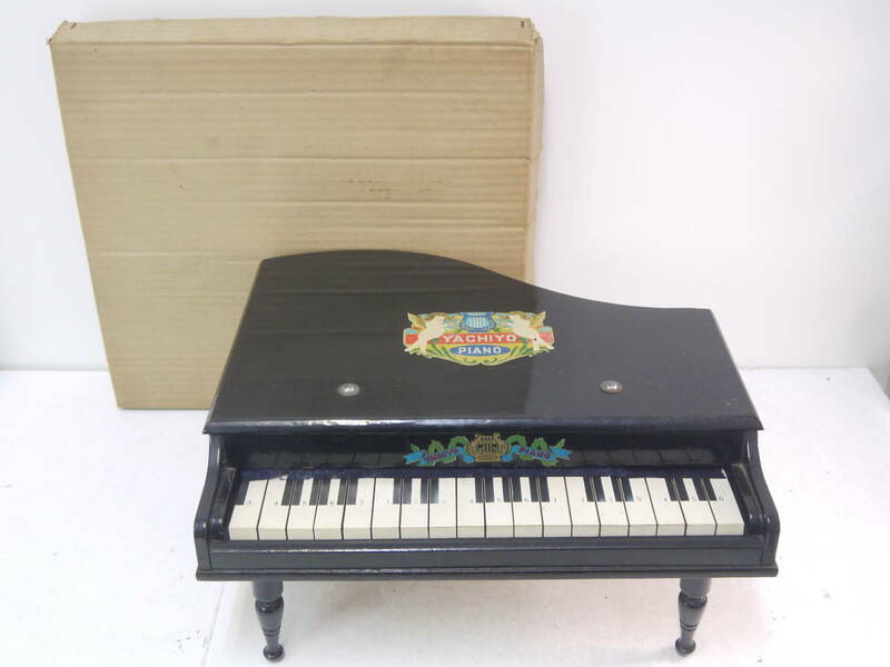 195 YACHIYO PIANO 八千代ピアノ 箱付 レトロ アンティーク ビンテージ 当時物 木製　希少　玩具　装飾