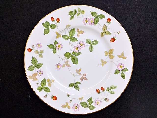 3QV売切！税無し☆ウェッジウッド★ワイルドストロベリー★プレート★約22.5cm★WEDGWOOD★洋食器★現状★現品限り★0407-6拍卖