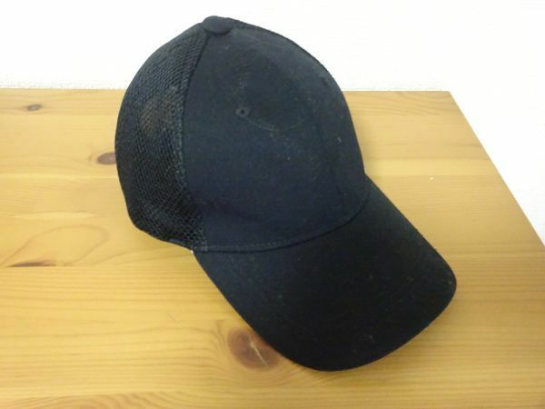 ：トムス：トラッカーキャップ 黒色帽子　男女兼用　サイズ５７cm〜５９cm　コットン帽　キャップ　帽子
