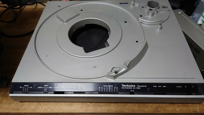 Technics ターンテーブル　SL-5300 本体キャビネットのみ　中古　保証なし