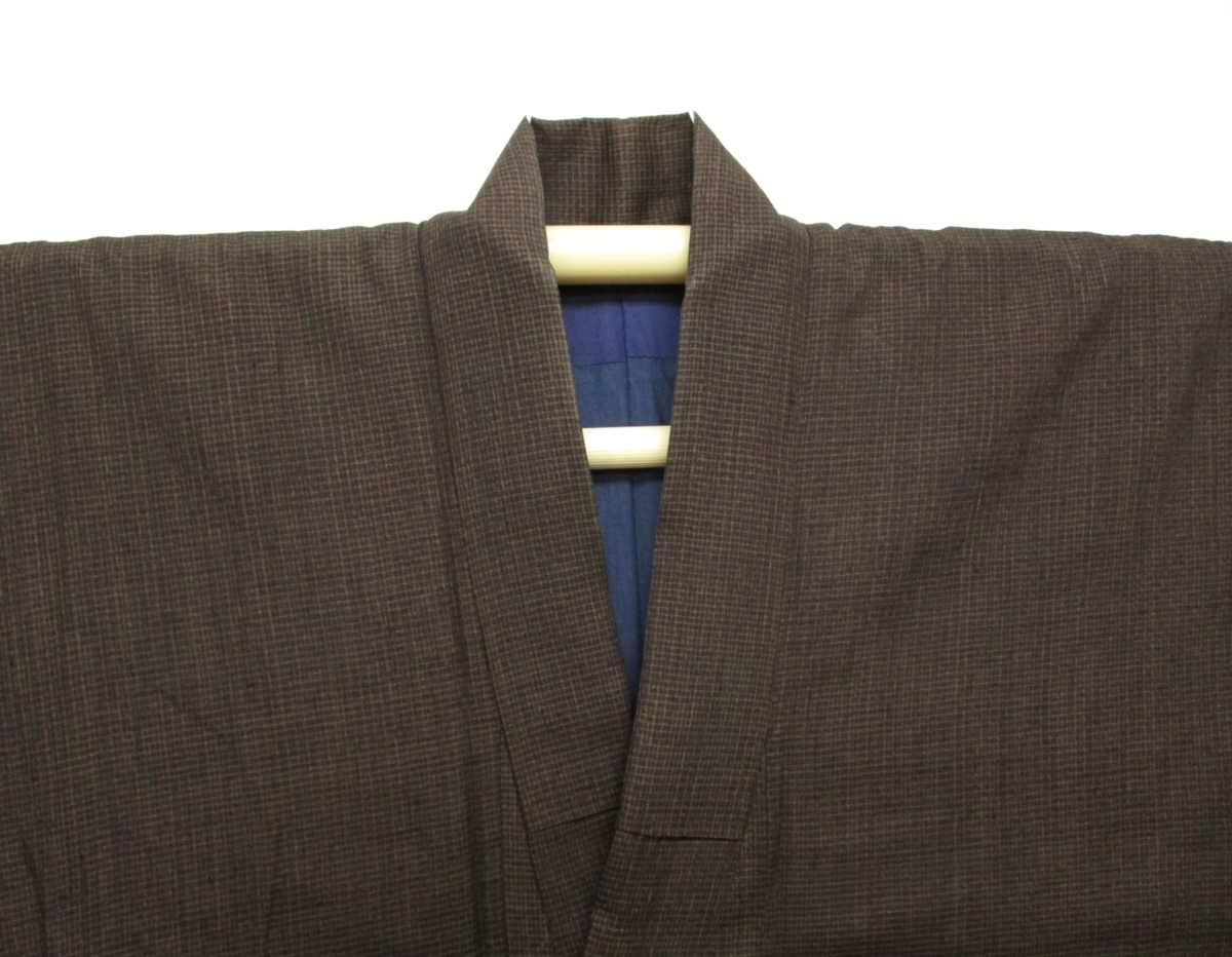 弐7080 本絹平織結城紬 男性着物 裄66丈141 К焦げ茶色微塵絣 カッコイイ着物だけシリーズ
