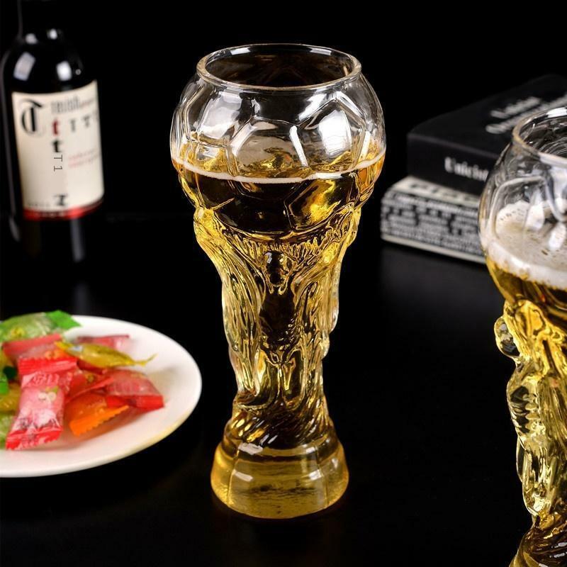 「FIFA ワールドカップ トロフィー型　グラス/コップ　ビール/コーラ」tface-g 【タグ：グッズ、スポーツ、インテリア】1