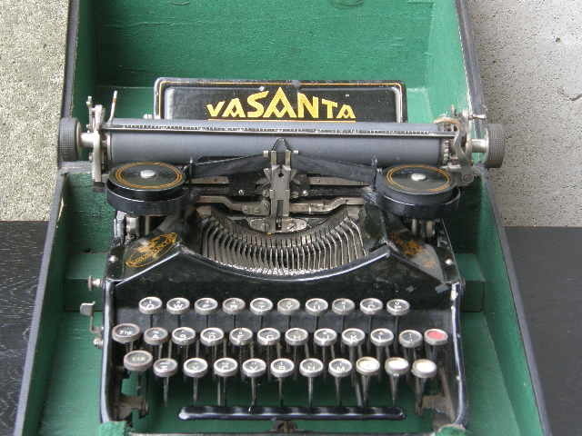 タイプライター　VASANTA GERMANY アンティーク　ドイツ製　作動