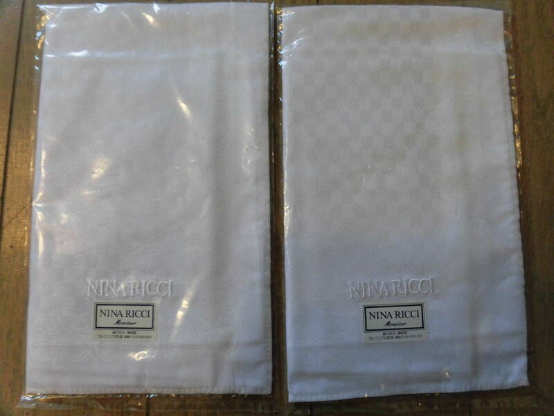 未使用★ニナリッチ　白のハンカチ２枚　ブルーミング西川　綿１００％　韓国製