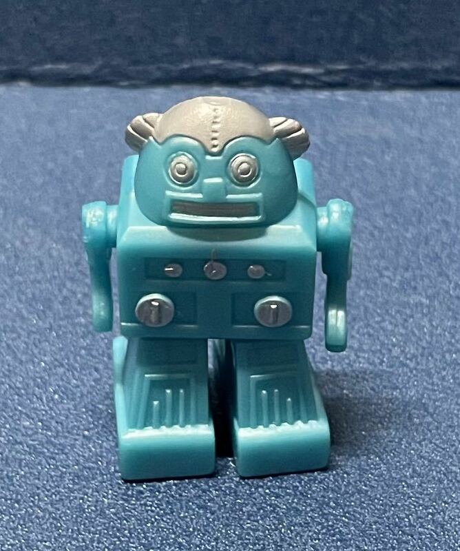 メーカー不明　ロボットフィギュア（水色）　ミニプラモデル　おまけ　ロボット軍団　消しゴム　グリコ