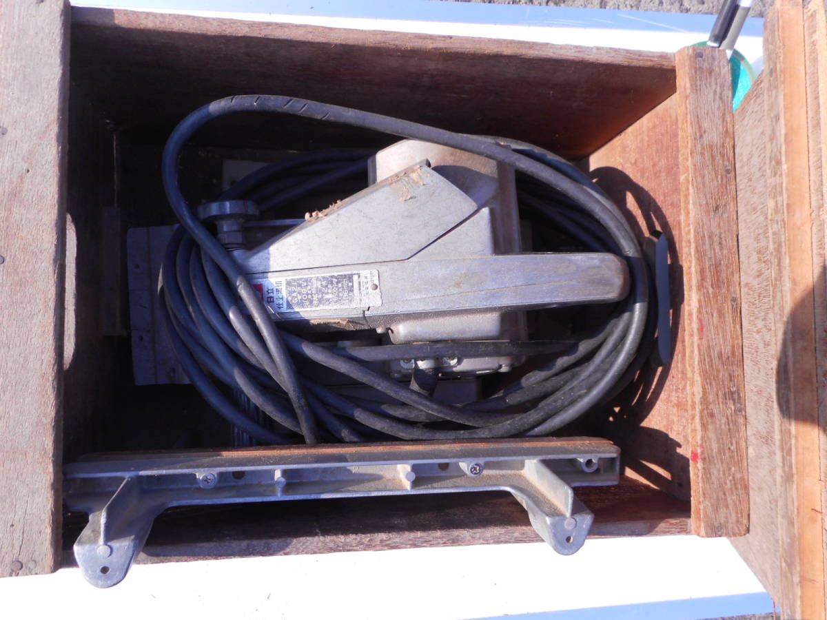 A2981　日立工機 HITACHI 仕上溝切 GA21 木箱付き