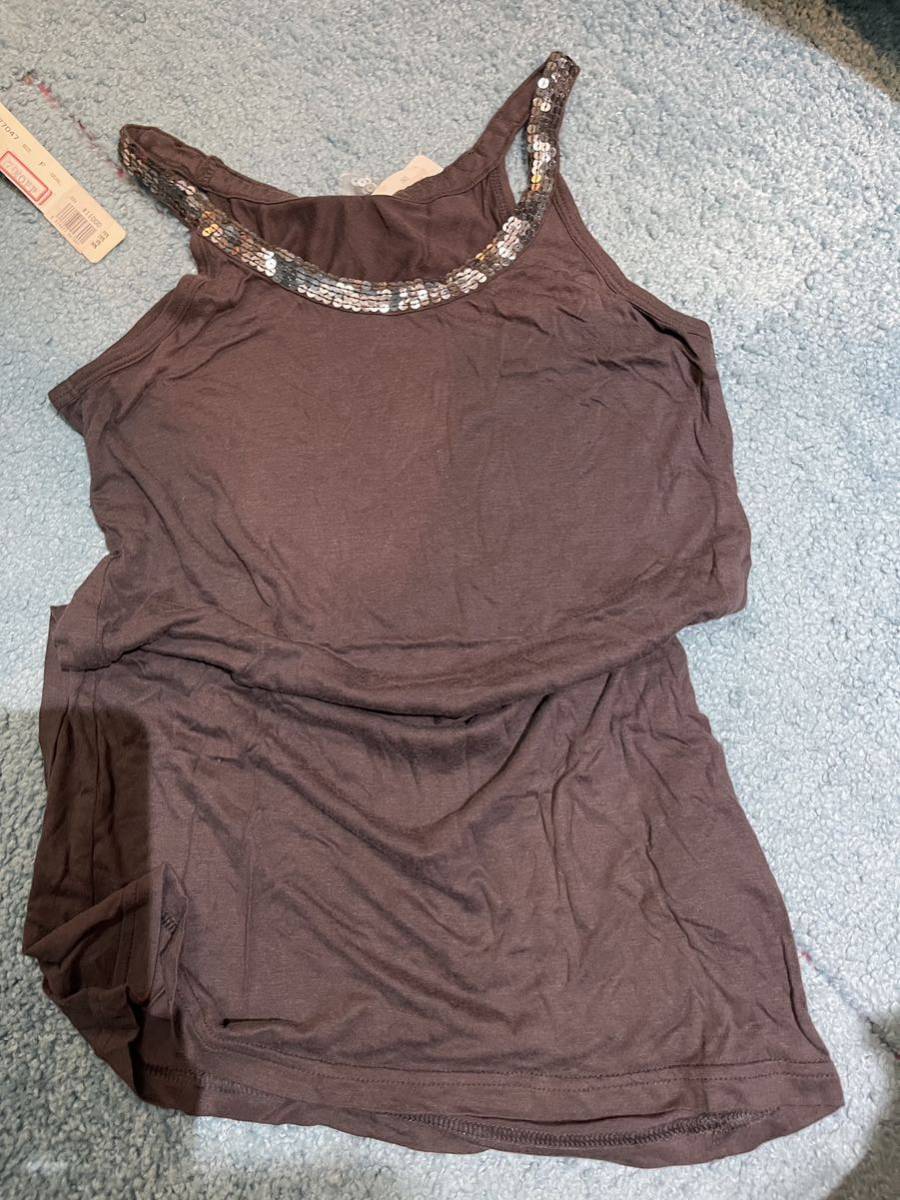 新品　アウトレット品　スパンコール使いキャミソール　Mサイズ ダークグレー