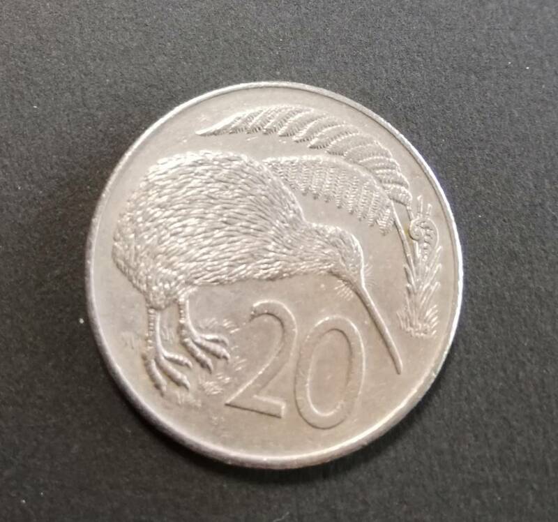 ニュージーランド 硬貨 1980年 20セント キーウィ 動物 外国 旧硬貨 コイン エリザベス女王 NEW ZEALAND COIN