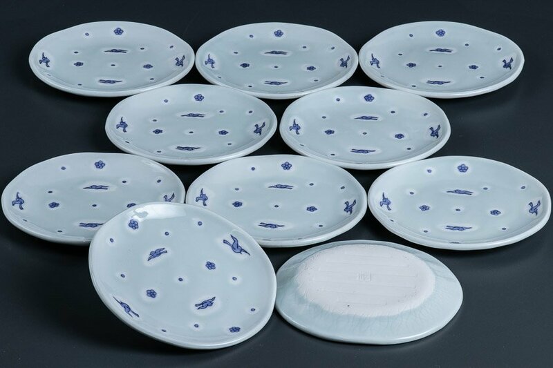 【うつわ】『 青白磁花鳥文丸皿 5寸皿 10客 10338 』 10個組 料亭 日本料理 懐石 会席 和食器 うつわ 器 焼物 陶器 磁器 陶磁器