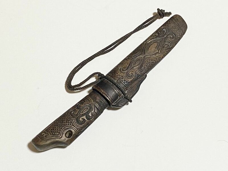 アイヌ民族　マキリ　メノコ　木彫　蝦夷拵　細密彫刻　民族美術　狩猟刀　時代　ナイフ　コレクター収蔵品