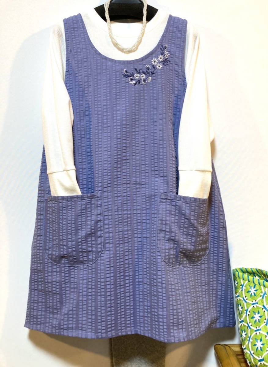 送料無料♪　新品タグ付き!　お花の刺しゅう♪　＊ラベンダー　おしゃれなチュニックタイプ＊　エプロン子　ＣＨＡ－ＣＡ．