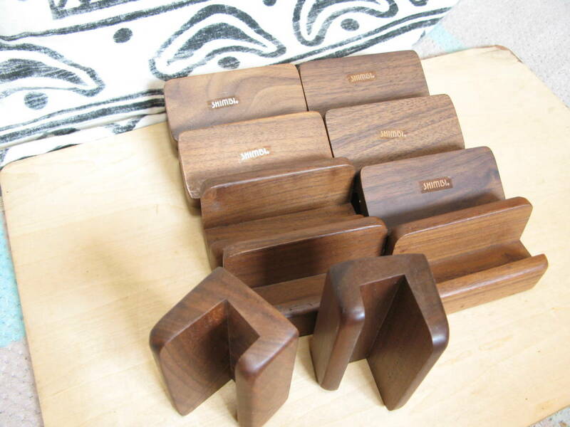 木製カード 名刺 立てSHIMBI シンビ　１０個セット アメリカンウォールナット製 神奈川より６０サイズ (s359)