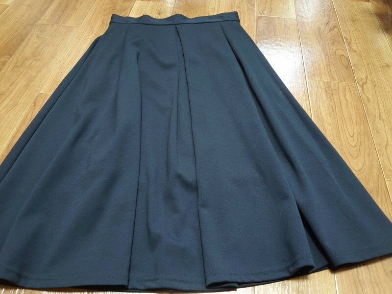 GU ジーユー ひざ丈タックギャザースカート カットソー素材 Lサイズ 未着用 ネイビー