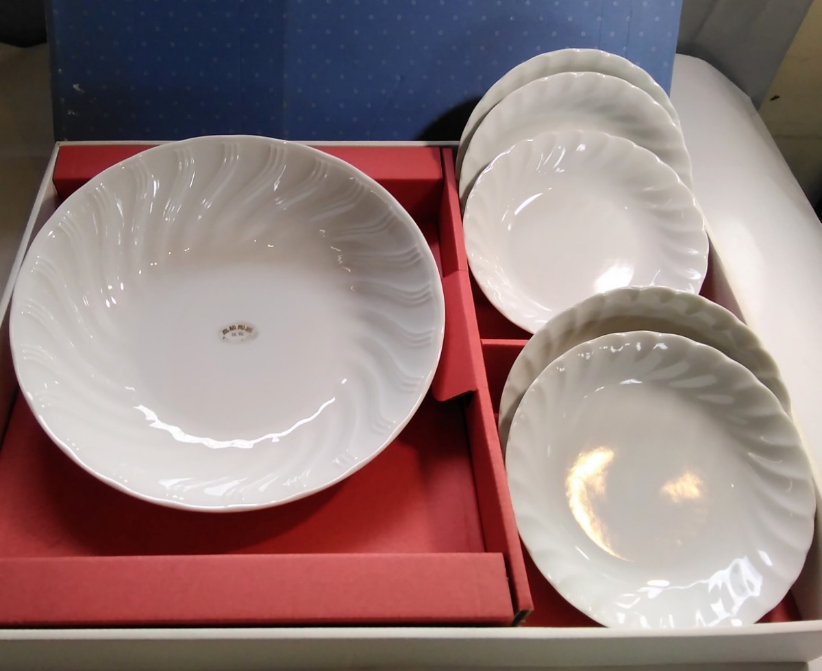 ※◆白 シンプル 高級陶器◆ 瑞陶 電子レンジ♪ ５客揃え 【大鉢Ｘ１ 皿Ｘ５【大鉢：直径23.5cm／小皿 ：直径14.5cm 】和、洋でも！ 未使用