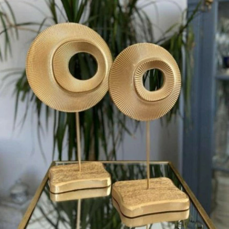 メタルオブジェ2PCSセット 彫刻 モダン 抽象的 幾何学的 芸術的 インテリア雑貨 オーナメント ディスプレイ 演出 置物 ゴールド＆シルバー