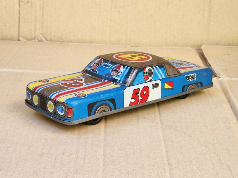 ４１　昭和レトロ　レースカーのブリキおもちゃ