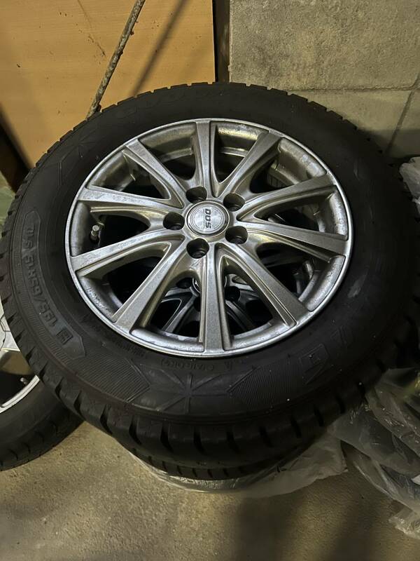 BADX　D.O.S　アルミホイール　15インチ　6J　100-5H　+45　GY　アイスナビ6　195/65R15　バリ山