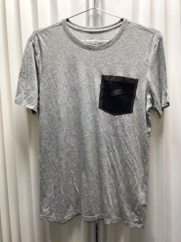 ザ ナイキ ティー THE NIKE TEE 半袖Tシャツ ポケットtシャツ グレー ブラック L