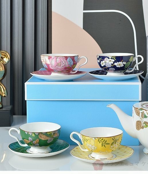 極美品 ウェッジウッド wedgwood ティーカップ＆ソーサー　4客セット　４色　洋食器 インテリア コーヒーカップ ティーカップ