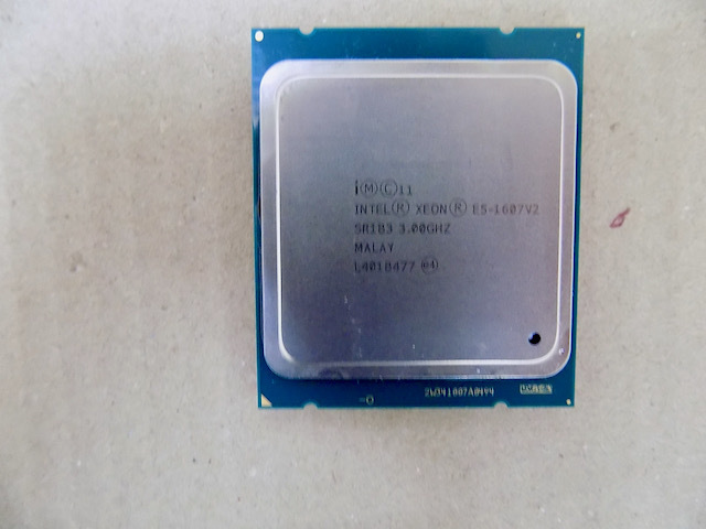 Intel CPU XEON E5-1607 v2 SR1B3 3.00GHz