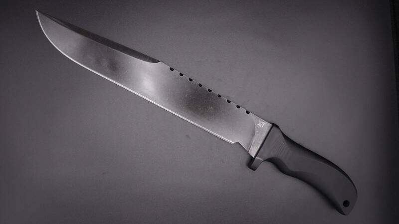 O1ブレード　全長442ｍｍ　刃厚6.2ｍｍ　重量586ｇ　バックセレーション 大型ナイフ