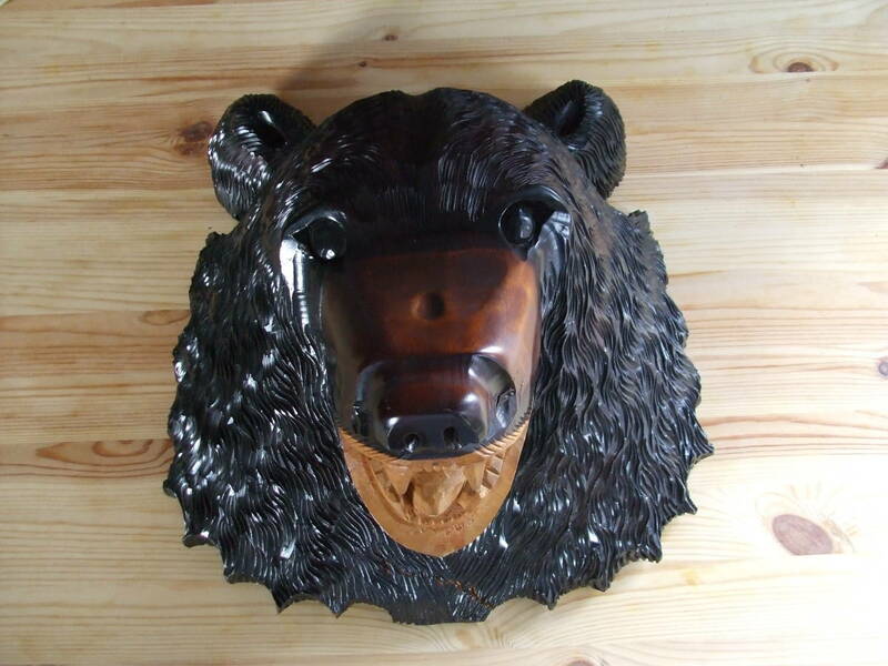 木彫り　熊の頭部　とにかく大きいです